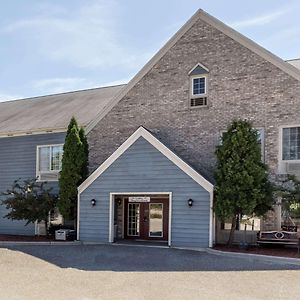 Baymont By Wyndham Mequon Milwaukee Area